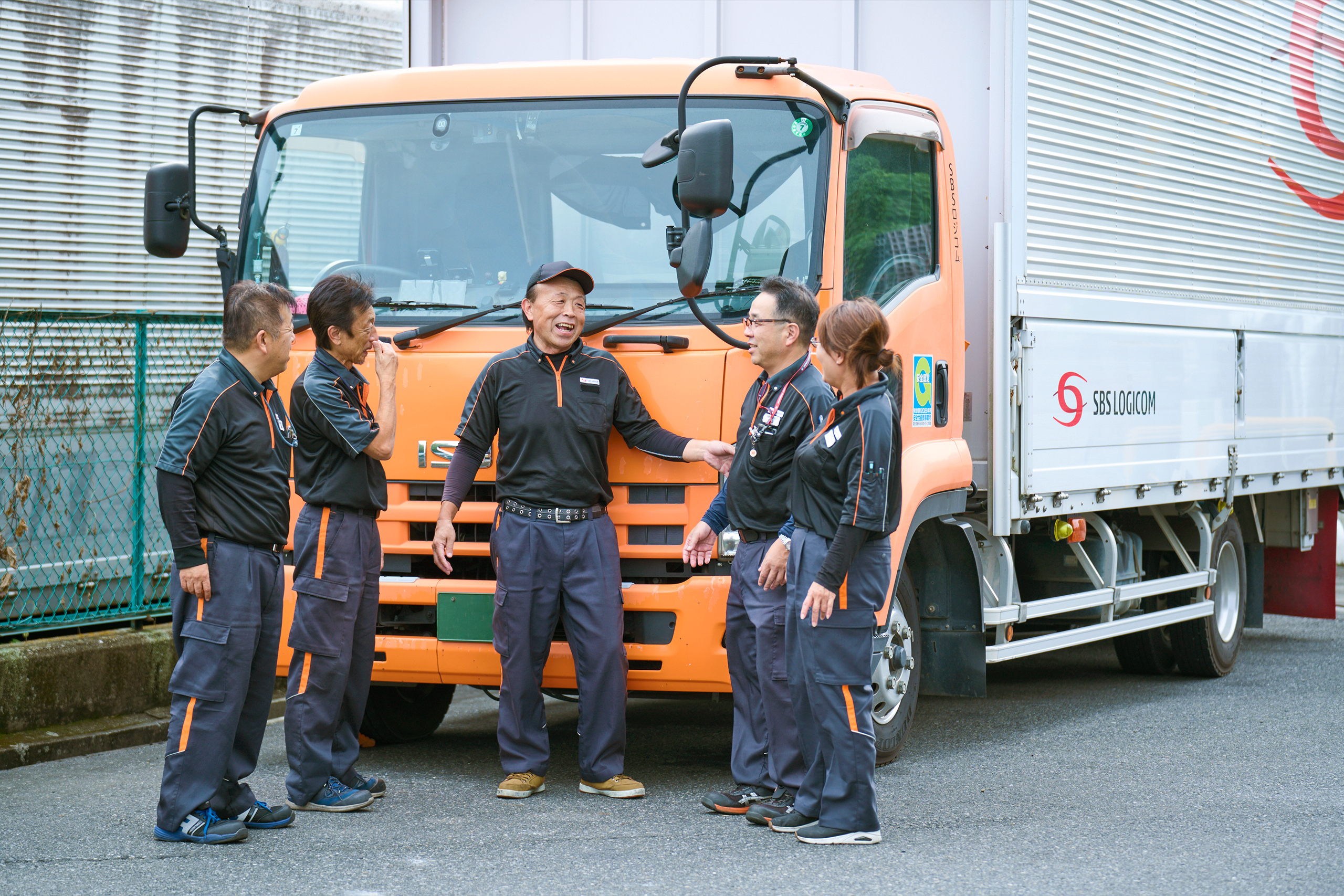 包装から事務作業まで。ドライバーにとらわれない働き方